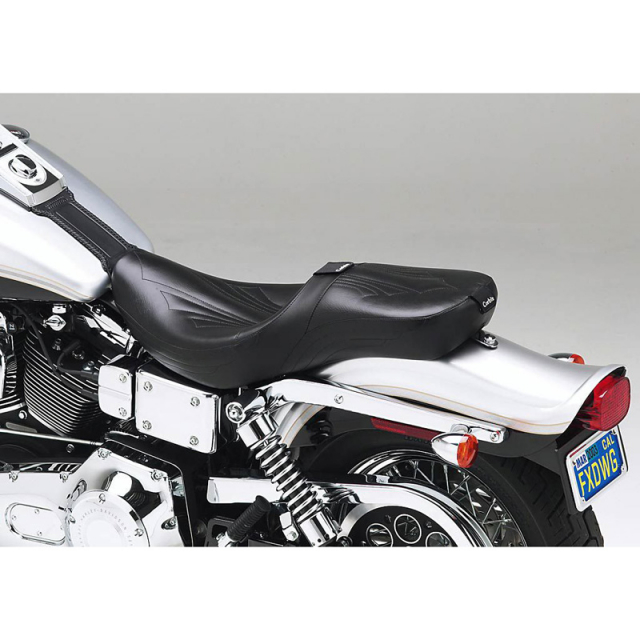 ハーレー　corbin シート　2BL-FLL M8ソフテイル用コルビン（CORBIN）シート｜ハーレーカスタムパーツ専門店