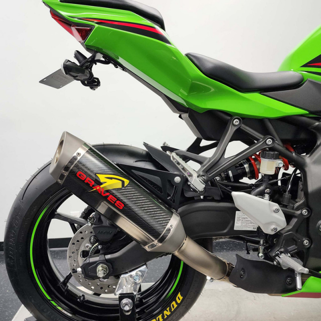 Cぱっぷ Graves EXK-23ZX4-CBTC Cat-Back Slip-on Exhaust, Carbon for