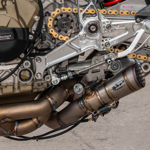 Spark GDU8835T SBK Replica Full Exhaust, Titanium for Ducati
