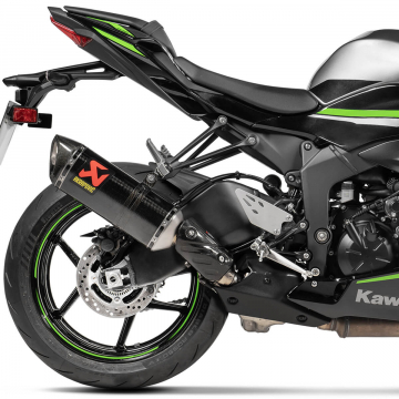 view Akrapovic Slip-on Line Exhaust, Carbon Fiber for Kawasaki Ninja ZX-6R 2009+