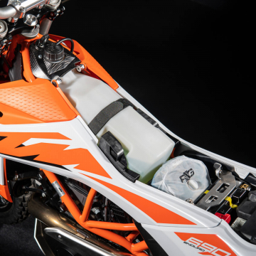 view Rade Garage Auxiliary Tank Kit for KTM 690 Enduro & SMCR 2025+