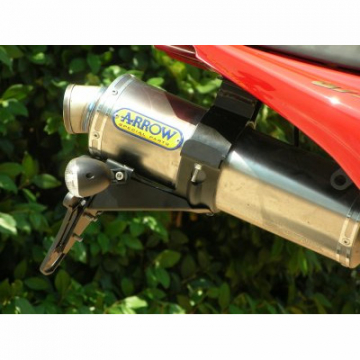 view R&G "Tail Tidy" Fender Eliminator of Triumph Daytona 675