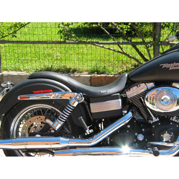Granucci Liscia Long Seat for Harley-Davidson Dyna 06-up